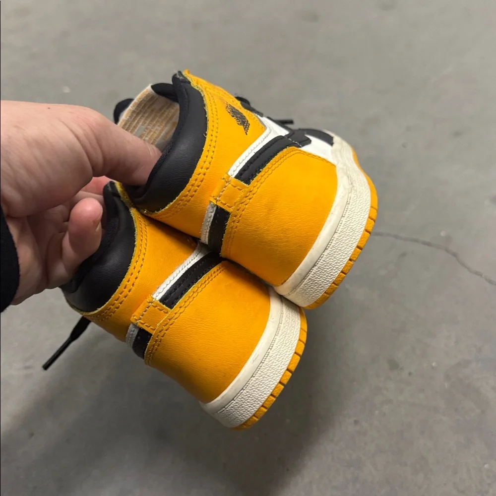 Nike Air Jordan 1 Mid Taxi retro-554725-701 youth size 10 yellow black trainers - Picture 5 of 5